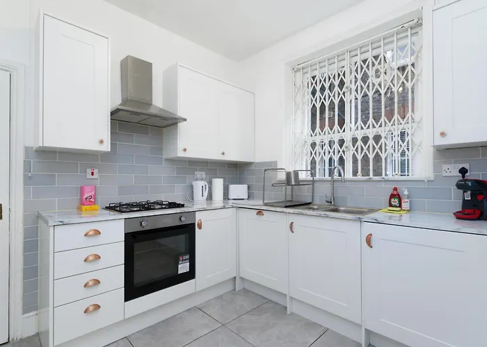 2 Bedroom Cosy London Apartment