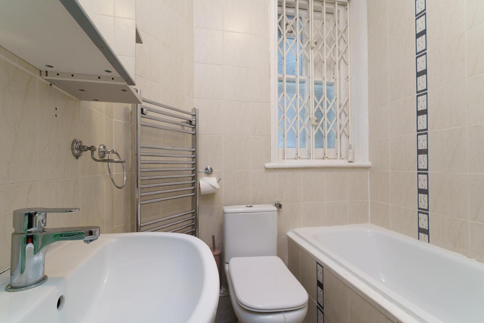 2 Bedroom Cosy Апартаменты
