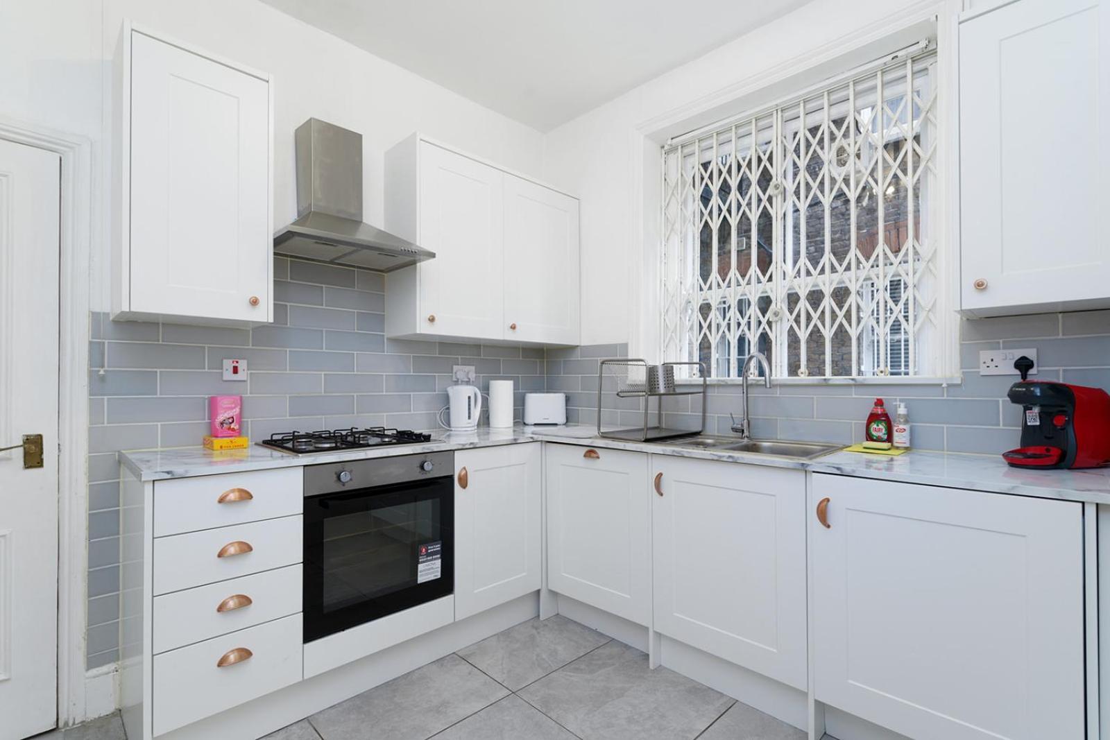 2 Bedroom Cosy Апартаменты Лондон