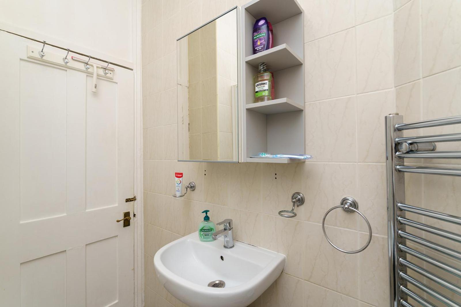 2 Bedroom Cosy Апартаменты Лондон